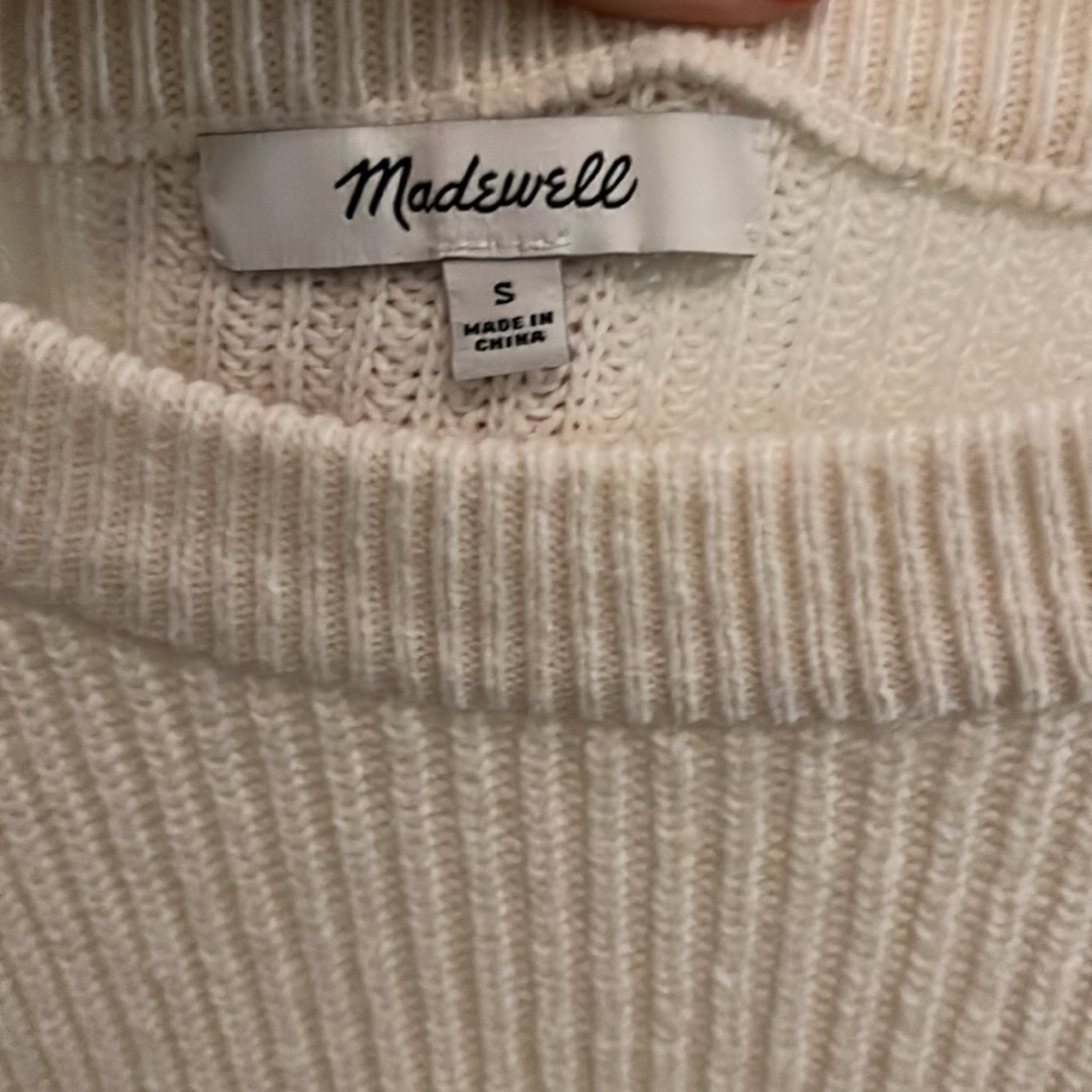 Cream sweater. Lower pocket details. - Picture 2 of 2